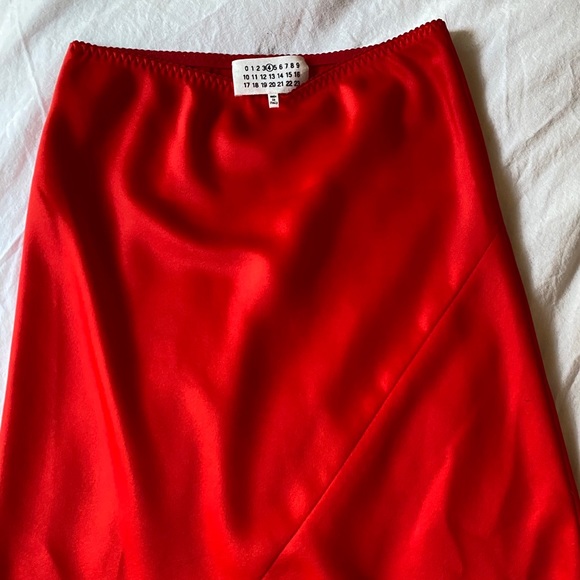 NWOT MM6 Maison Margiela Red Slip Skirt - Picture 8 of 8